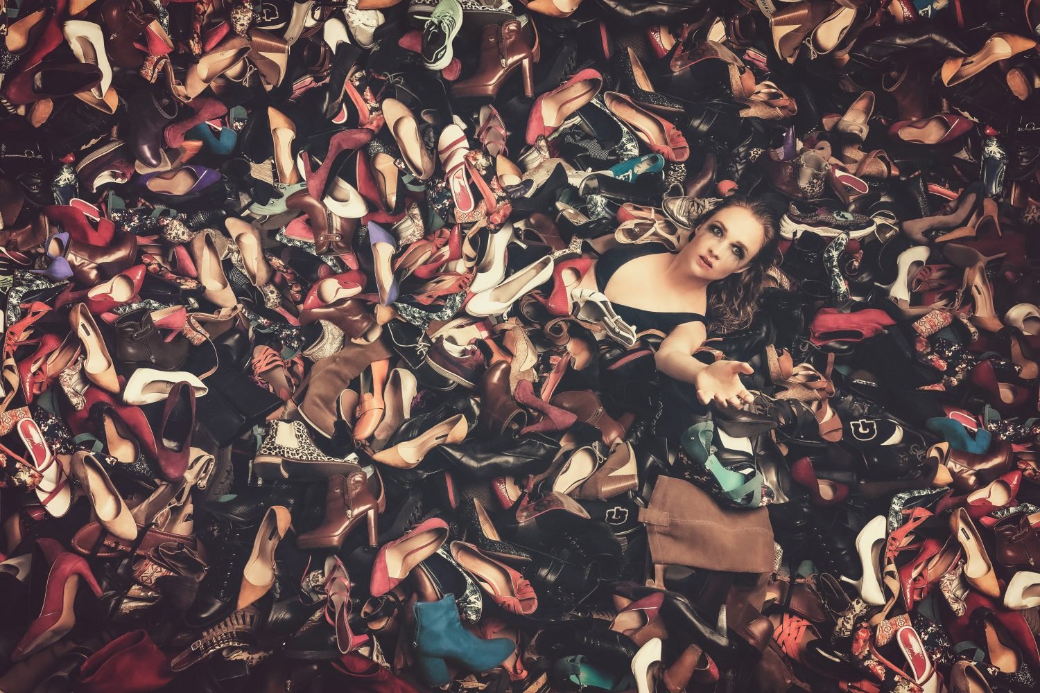 The drowning of consumption, shoes sauce - Hinders