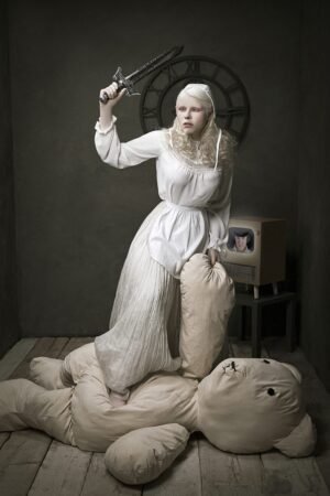SACRIFICE | LES MONDES INSENSES par Mathilde Oscar