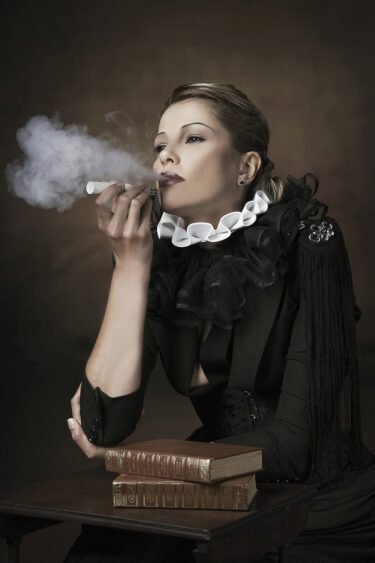 SMOKING GARÇONNE | HORS DU TEMPS par Mathilde Oscar